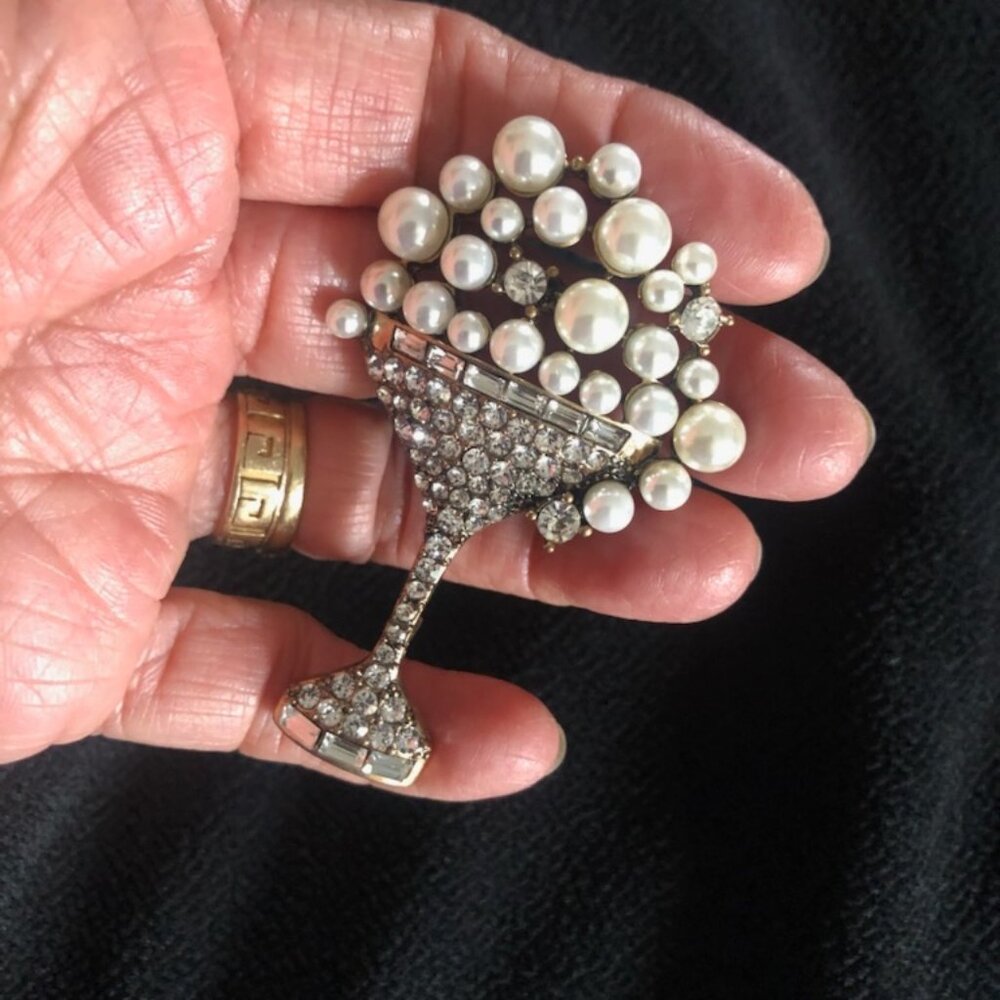 Vintage champagne brooch
